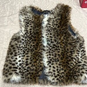 H&M faux fur vest size 7-8 Y
